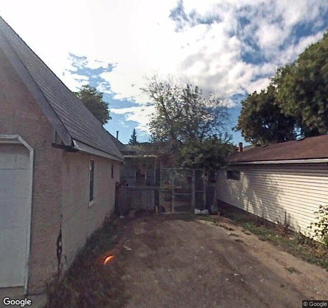 Street view of 258 17 Avenue NE, Calgary