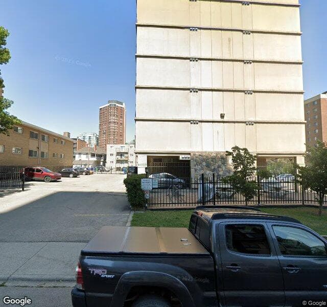 Street view of 704-706 15 Avenue SW, Calgary