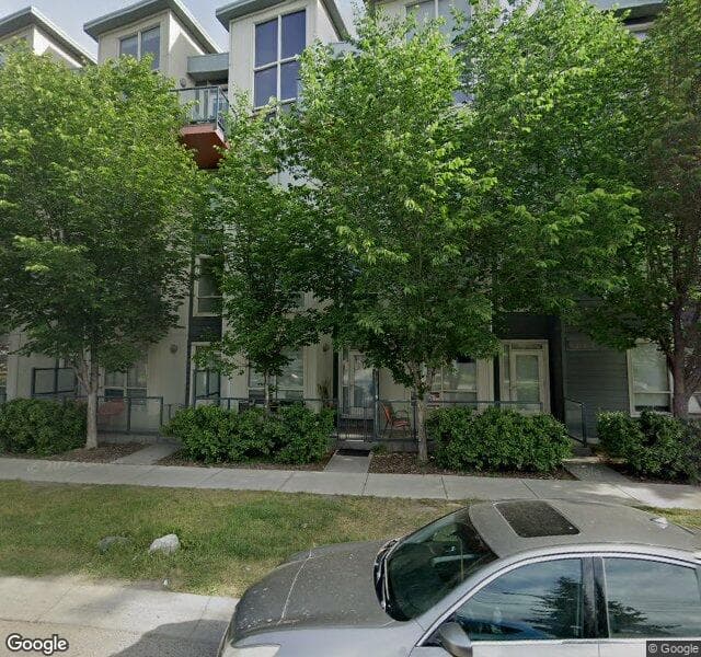 Street view of 207-805 4 Street NE, Calgary