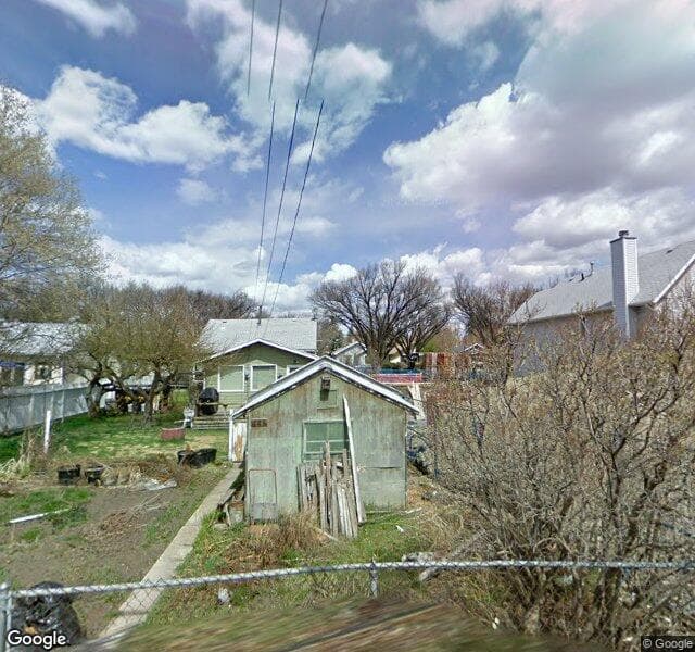 Street view of 425 21 Avenue NW, Calgary