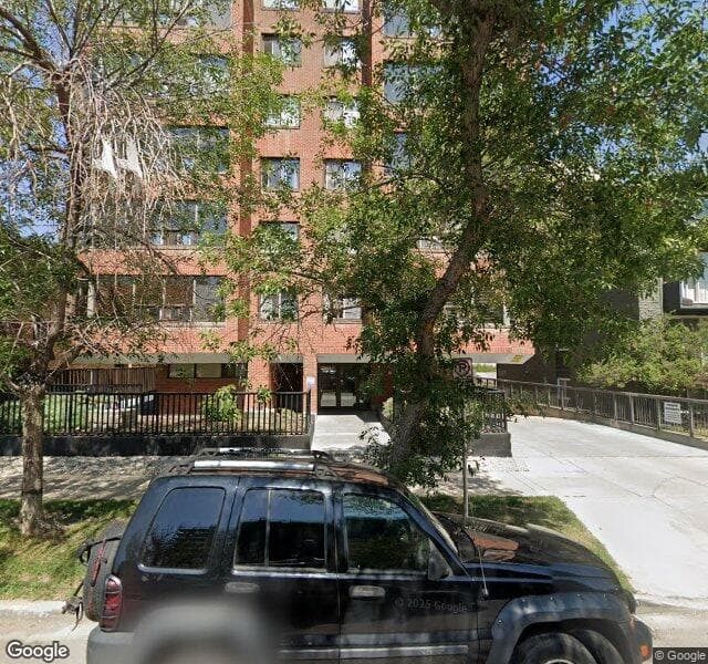 Street view of 402-626 15 Avenue SW, Calgary