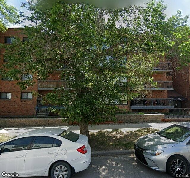 Street view of 659 4 Avenue NE, Calgary
