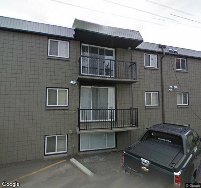 Street view of 2906 17 Avenue SW, Calgary