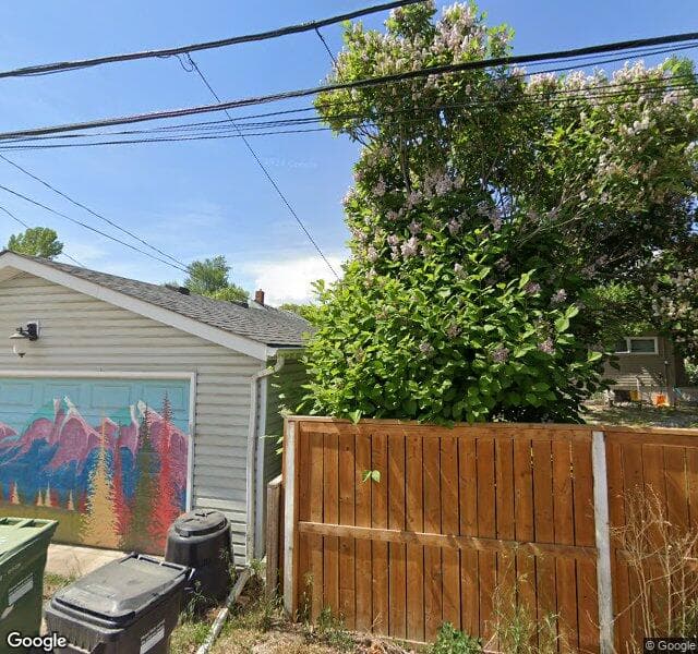 Street view of 813 3 Avenue NW, Calgary