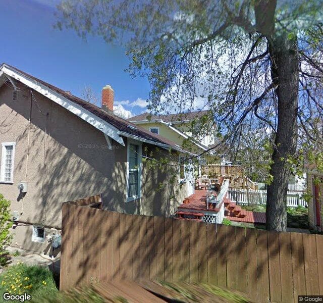 Street view of 812 1 Street NW, Calgary