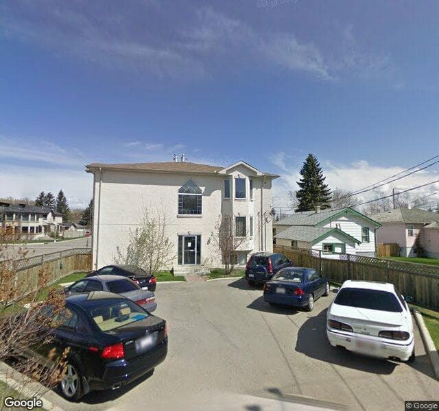 Street view of 102-139 26 Avenue NW, Calgary