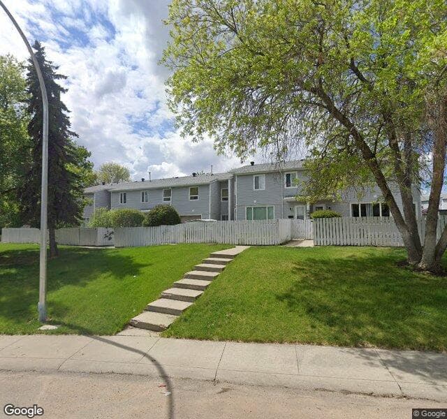 Street view of 4 Amberly Crest, Edmonton
