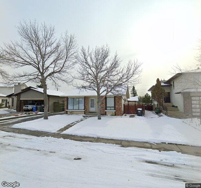 Street view of 32 Berkley Place NW, Calgary