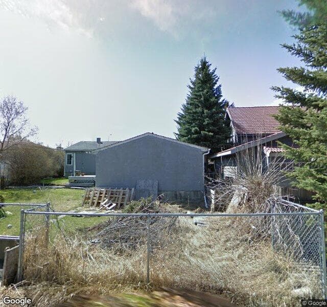 Street view of 730 25 Avenue NW, Calgary