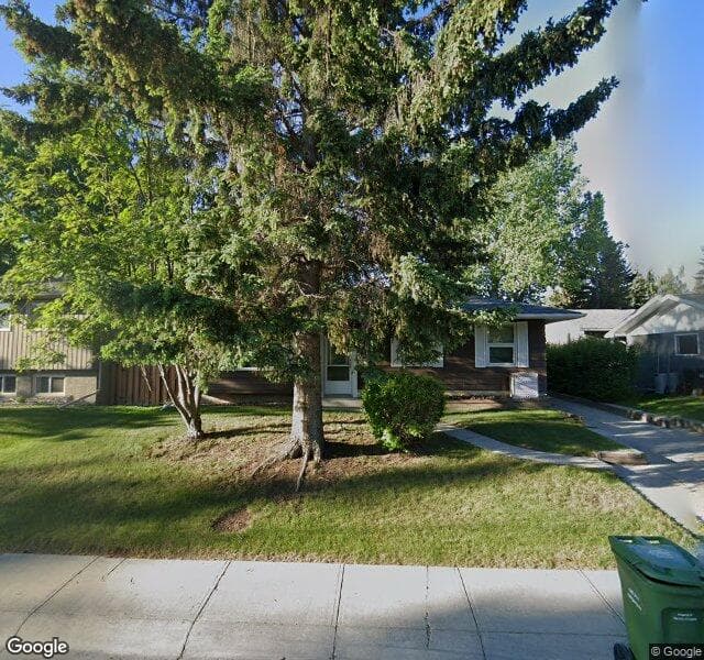 Street view of 3131 Oakwood Drive SW, Calgary