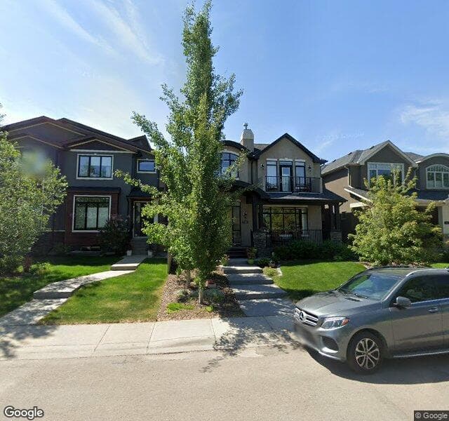 Street view of 729 26 Avenue NW, Calgary