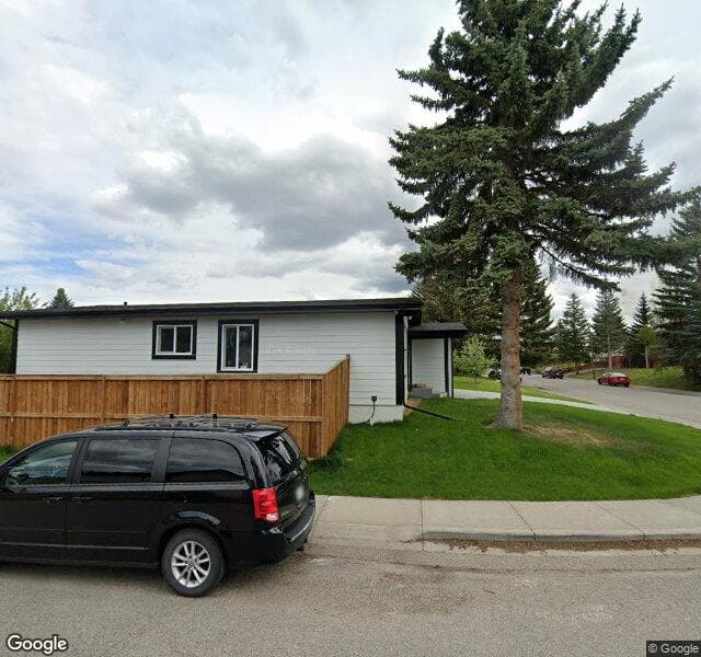 Street view of 428 Queen Anne Way SE, Calgary