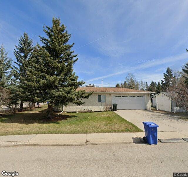 Street view of 415 1 Avenue NW, Sundre