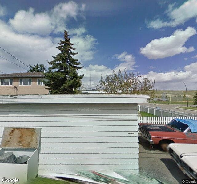 Street view of 1927 42 Street NW, Calgary
