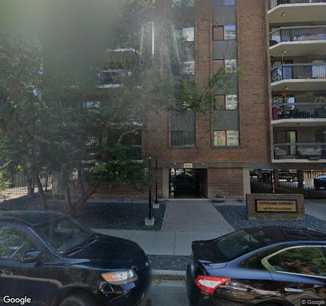 Street view of 404-537 14 Avenue SW, Calgary