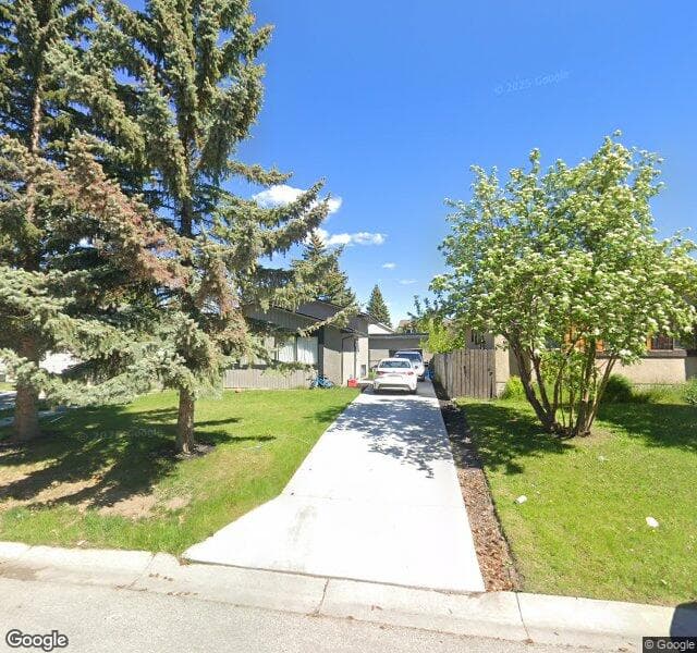 Street view of 6420 26 Avenue NE, Calgary