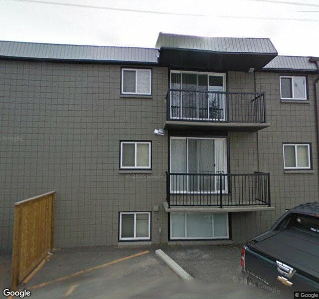 Street view of 2902 17 Avenue SW, Calgary