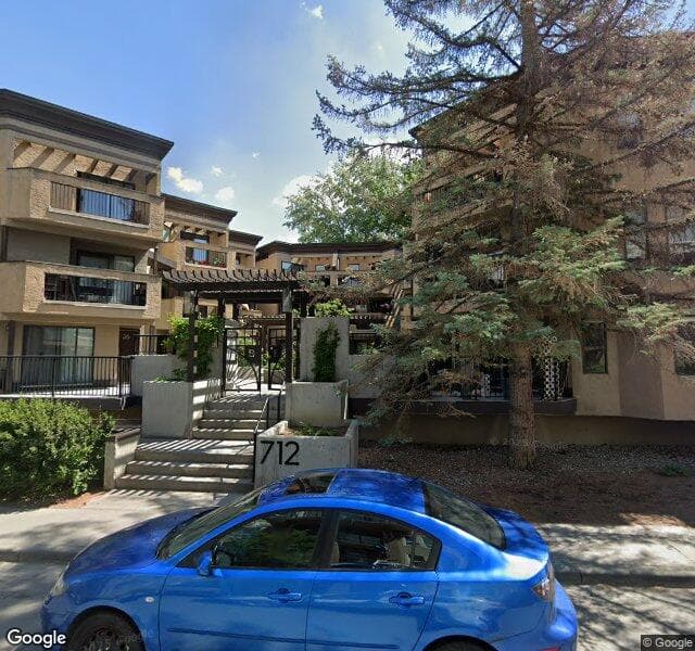 Street view of 712 4 Street NE, Calgary