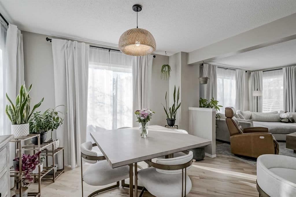 Recently sold home in Silver Creek