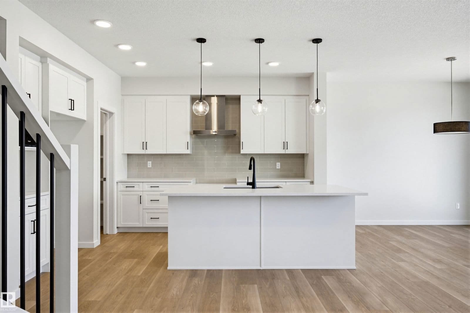 Recently sold home in Riverside (St. Albert)